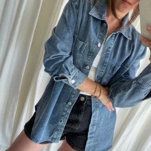 Essential denim shacket 💙🖤